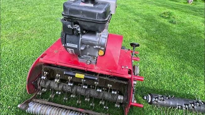 VYČESÁVÁNÍ trávníku - combing the lawn, how, why, what