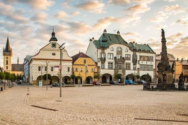 Spořitelna ve Dvoře Králové nad Labem – Hradec Králové Region Film Office