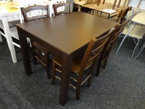 10xlevný stul do hospody cena kus 2.880Kč