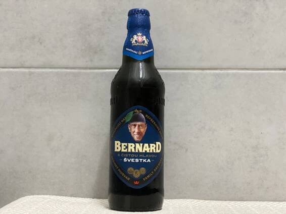 Lahvové pivo Bernard - švestkové