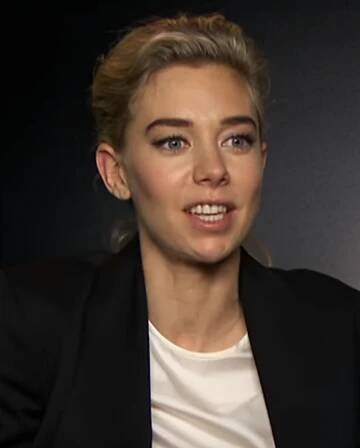 Vanessa Kirby - Wikipedia