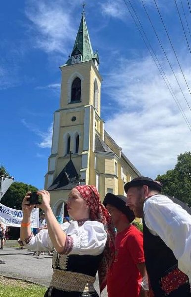 Ostrožská Lhota přijela na Sraz Lhot a Lehot i s Fašank Bendem