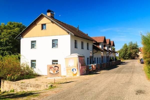 Soubor:Troskovice - muzeum panenek.jpg – Wikipedie