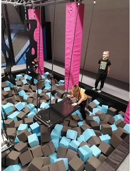 Toboga jump v Hradci Králové a bruslení - Základní škola Holice
