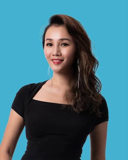 Wang Yan – Yan Ballet Academy