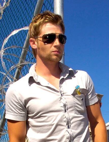 Mike Vogel - Wikipedia