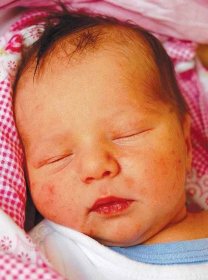 Honzík Michalec prvně spatřil světlo světa 5. 5. v 7:57 hodin v kadaňské porodnici. Narodil se mamince Miriam Michalcové ze Chban. Měřil 51 cm a vážil 3,32 kg.
