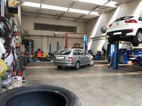 PNEUSERVIS BRNO – Autoservis AZM Brno