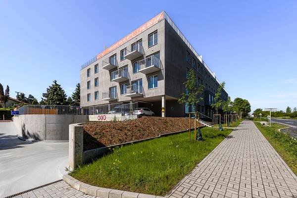 Zelené kaskády, Praha 9 - Hostavice, Českobrodská