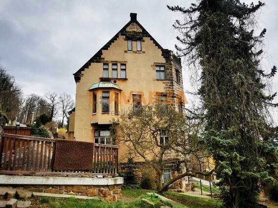 PRODEJ HISTORICKÉ SECESNÍ ČTYŘPODLAŽNÍ VILY V NEJŽÁDANĚJŠÍ, KLIDNÉ ČÁSTI MĚST... | Reality.iDNES.cz 