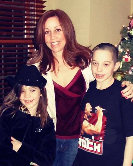 Pete Davidson with his mom, Amy, and his sister Casey