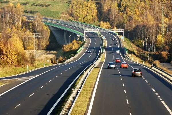 Česko letos na nové dálnice vynaloží 79 miliard