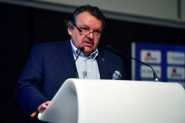 Král se opřel do Dědka: Kandidaturu stáhl, protože je sám trestně stíhán. ČSLH přitakává