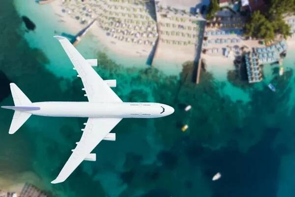 Do Česka přiletěli poslední klienti zkrachovalé cestovní kanceláře Fly Dovolená