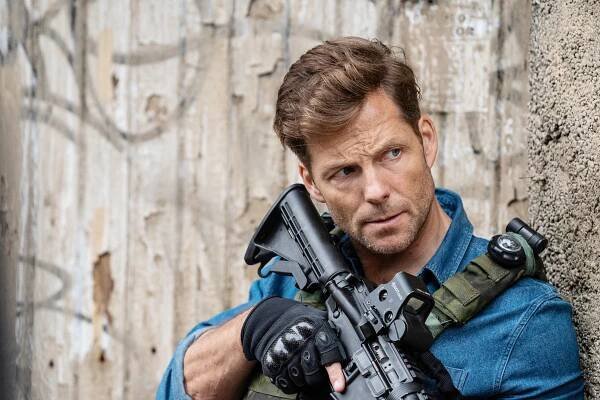 Protiúder - Epizoda 4 - Z filmu - Jamie Bamber