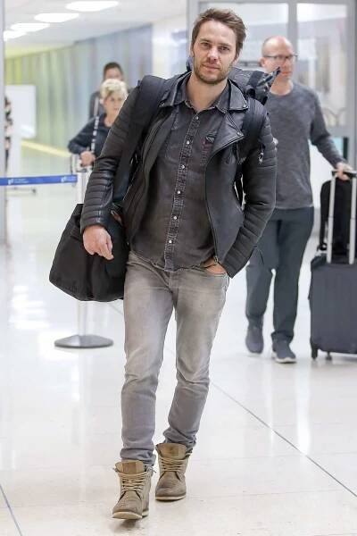 Taylor Kitsch | Taylor kitsch, Metrosexual men fashion, Kitsch
