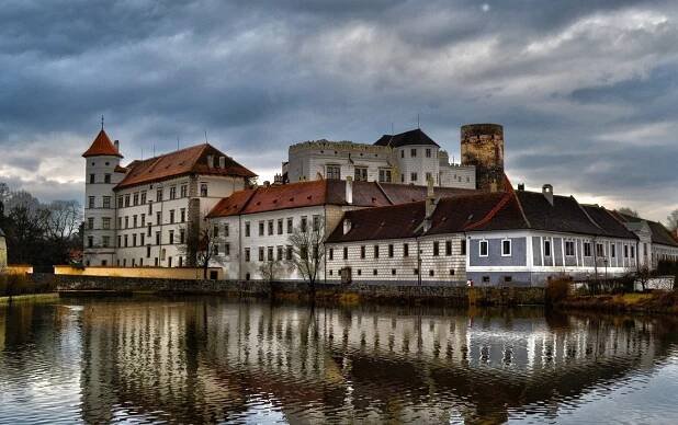 Na jihočeské hrady a zámky dorazilo méně turistů. Největší propad hlásí Český Krumlov a Hluboká