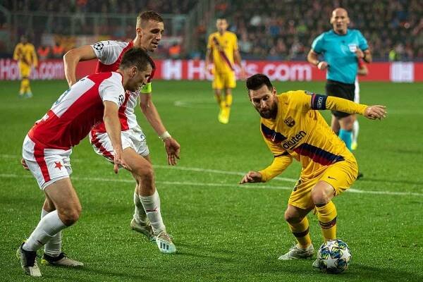 Fotbalový zápas skupiny F (liga mistrů), SK Slavia Praha - FC Barcelona, 23. října 2019 v Praze.