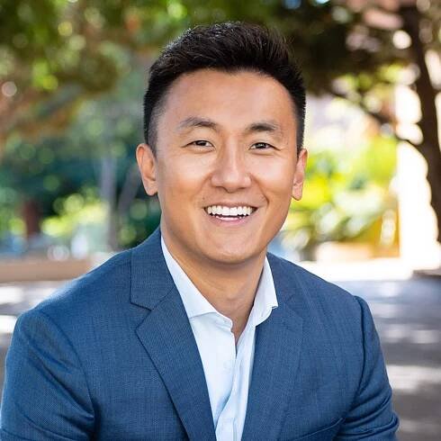 Sean Li, EWMBA '20 - Launching the OneHaas Podcast, Being an Entrepreneur, and The Future of The Podcast