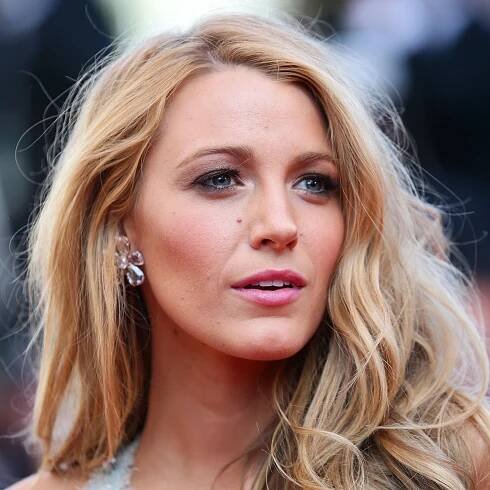 Blake Lively’s “Antique Grandma” Manicure Is Surprisingly Chic