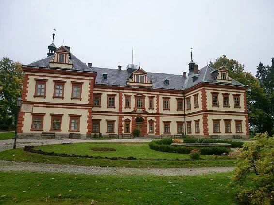 Soubor:Jilemnice-zámek 2.JPG – Wikipedie