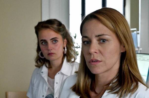 Die Eifelpraxis - Chancen - Z filmu - Olga von Luckwald, Jessica Ginkel