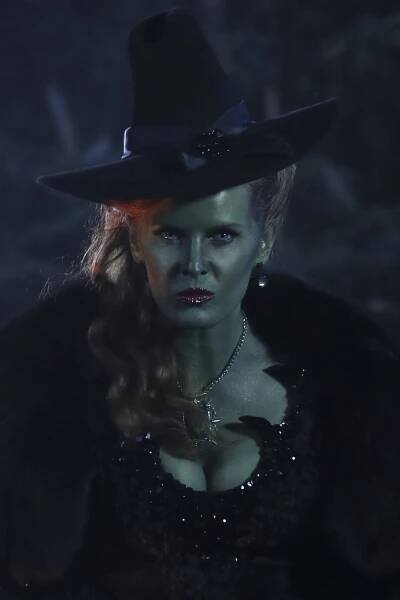 Bylo, nebylo - Tam, kde létají modří ptáčci - Z filmu - Rebecca Mader