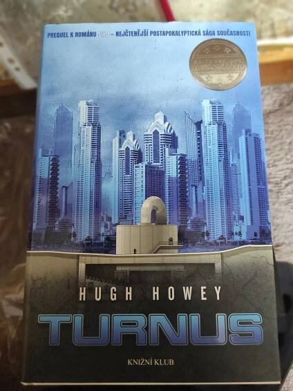 Turnus - Hugh Howey - Knižní sci-fi / fantasy
