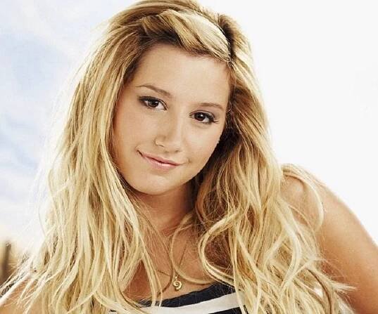 Ashley Tisdale Biography - Facts, Childhood, Family Life & Achievements