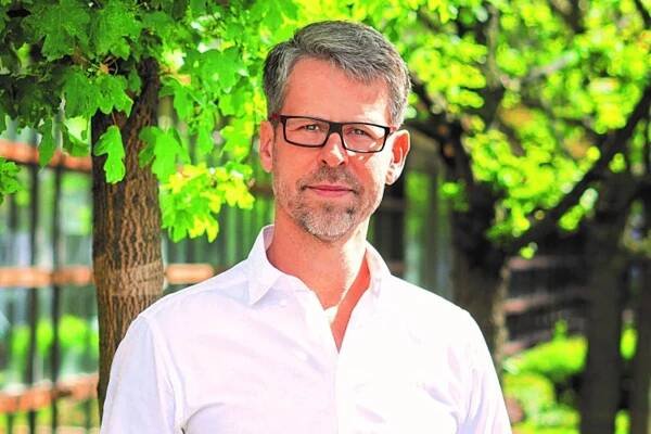 „Ideální je dopřát si sex aspoň jednou dvakrát týdně,“ radí urolog Martin Lukeš