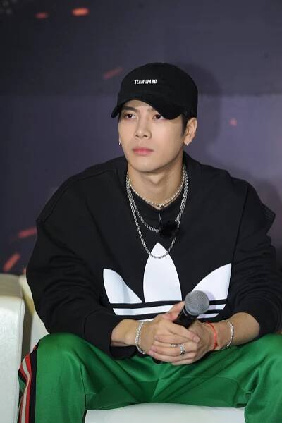 Chinese K-Pop Stars Are Dumping Deals With Fashion Brands To Support Beijing