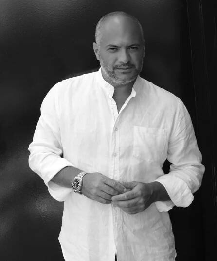 Features - Gaston Rivero