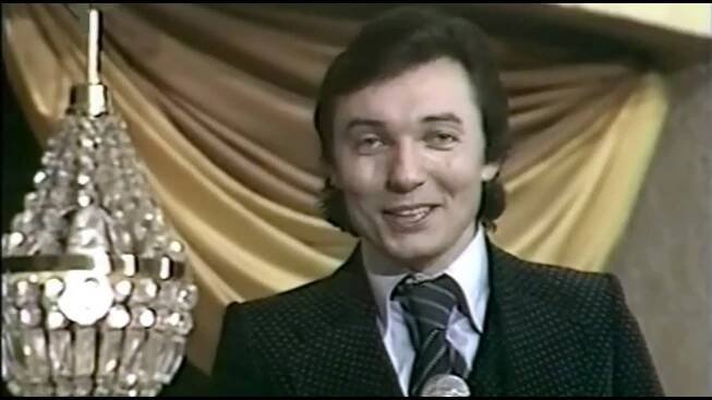 Karel Gott - Valčík na rozloučenou (Auld Lang Syne) Zpívá Karel Gott 1977