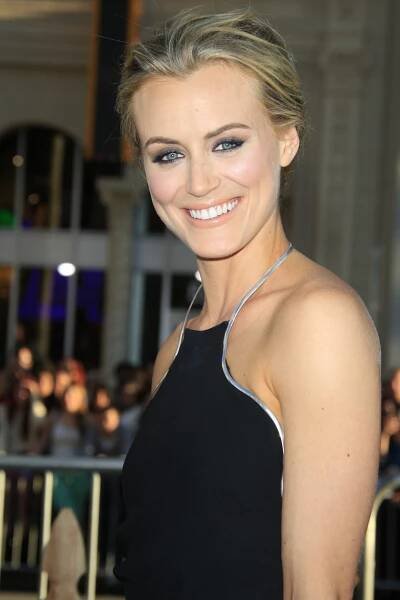 Taylor Schilling - Wikipedia