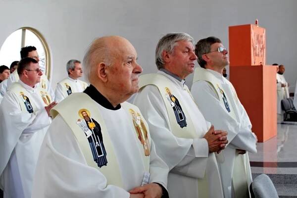Modernímu kostelu sv. Ducha ve Staré Městě požehnal biskup Posád
