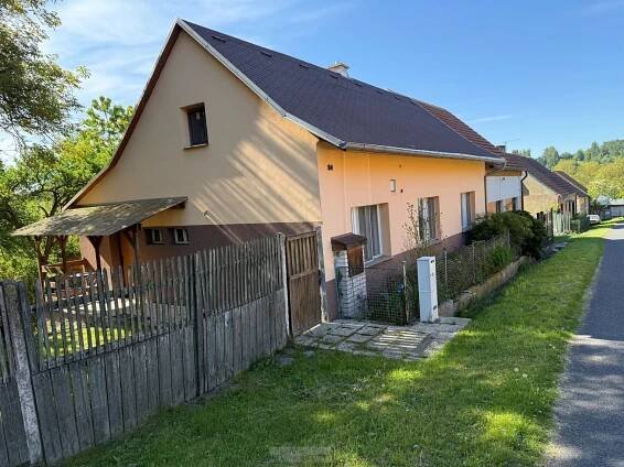 Prodej RD 3+1 s pozemkem 535m2 v obci Kroučová, okres Rakovník | PRAGUE REALITY, s.r.o.
