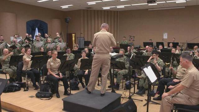 1224-ctm-navyband-reid-1998737-640x360.jpg 