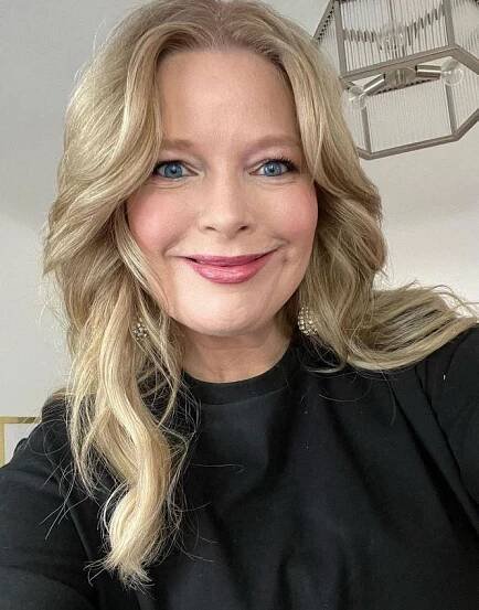 Melissa Peterman Biography, Age, Height, Weight, Boyfriend, Family, Career and Hallmark Movie