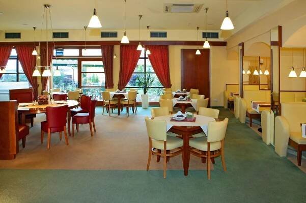 Restaurace Hotel HAPPY STAR foto 1
