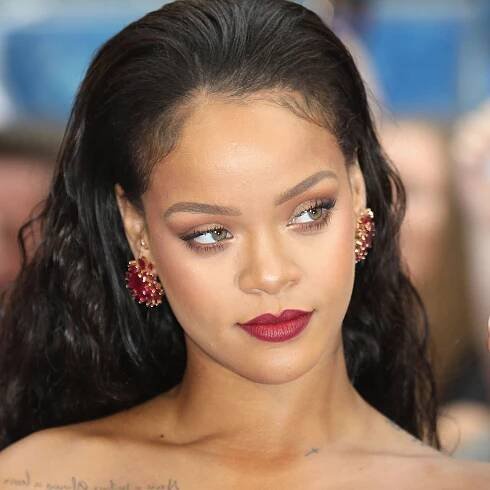 I'm Swooning for Rihanna's Retro Pink Victory Rolls—See the Photos