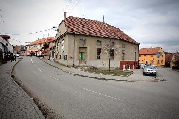 Stará sokolovna v Soběšicích zmizí. Nahradí ji náves