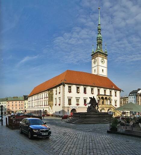 Soubor:Radnice, čp. 583, Horní náměstí, Olomouc.jpg