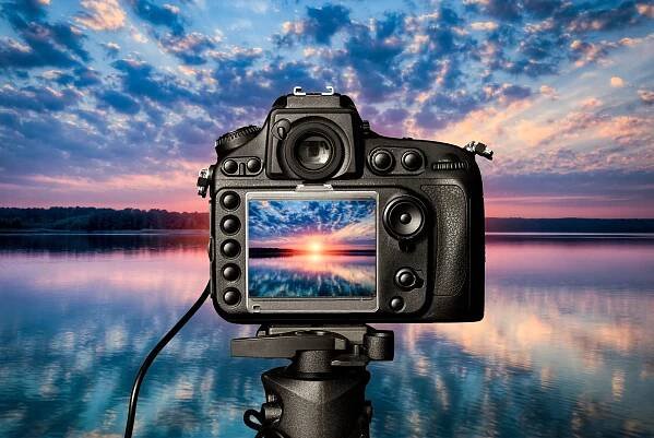 Ako Vybrať Digitálny Fotoaparát (2025)