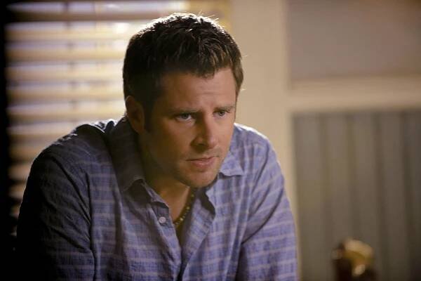 Agentura Jasno - Vlkodlak - Z filmu - James Roday Rodriguez