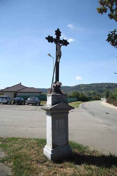 Kříž na ulici Skalky v Ráječku | Drobné památky 