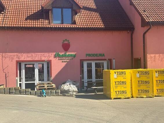 Jahodový ráj na dosah: vraňanská farma se chystá na sezonu. Budou i samosběry