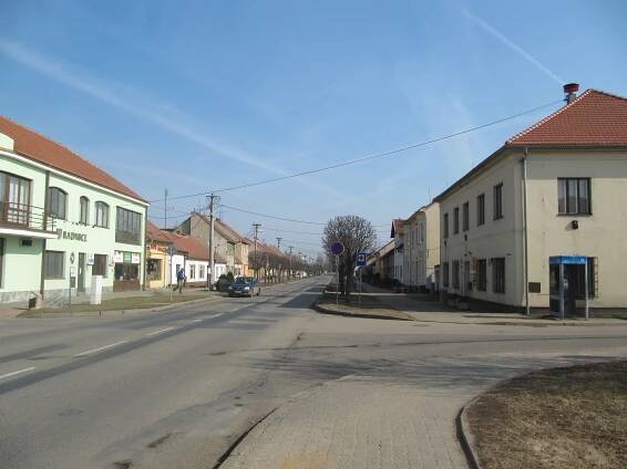 Komenského, hlavní ulice města