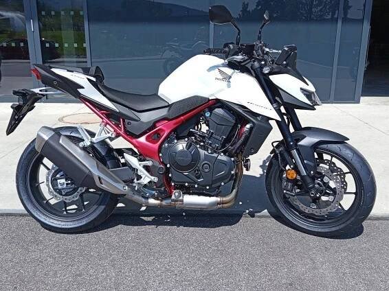 Honda CB750 Hornet (NOVÁ, 2025), 187.900 Kč - TipMoto.com