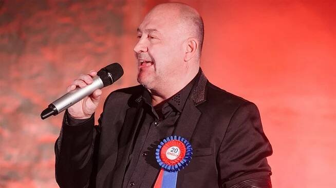 Moc komplikovaná, říká o nové verzi hymny Michal David. A kritizují i další