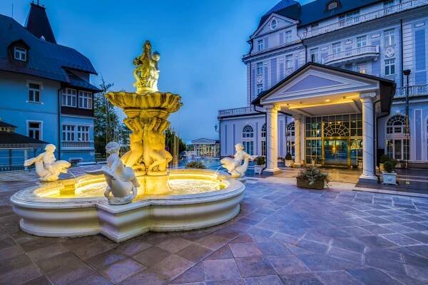 Bezstarostné svatby v hotelu Ambassadoru a hotelu Esplanade